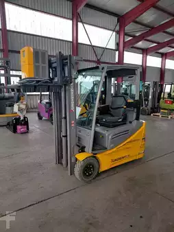 Elektro 3 Rad 2020  Jungheinrich EFG 216 (1)