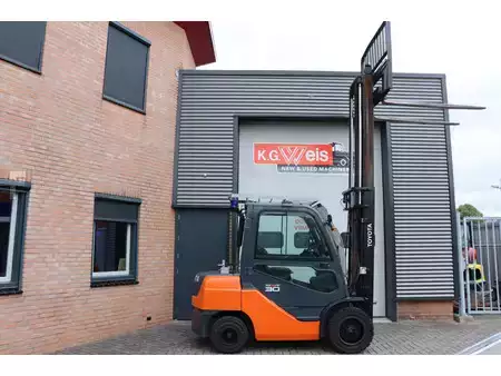 Diesel Forklifts 2020  Toyota 02-8FDF30 02-8FDF30 (3)