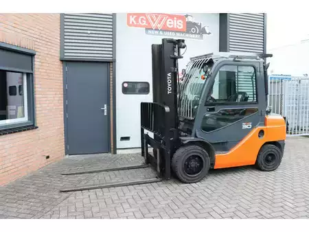 Diesel Forklifts 2020  Toyota 02-8FDF30 02-8FDF30 (4)