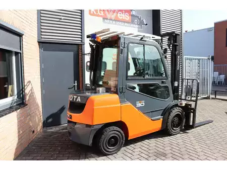 Diesel Forklifts 2020  Toyota 02-8FDF30 02-8FDF30 (4)
