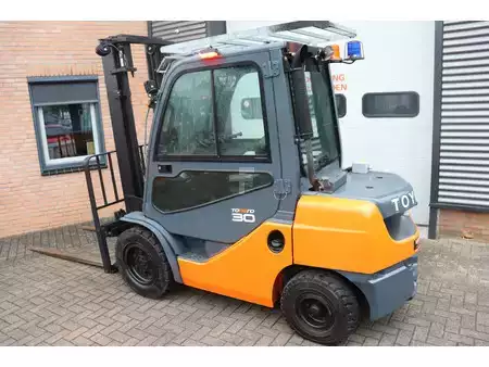 Diesel Forklifts 2020  Toyota 02-8FDF30 02-8FDF30 (3)