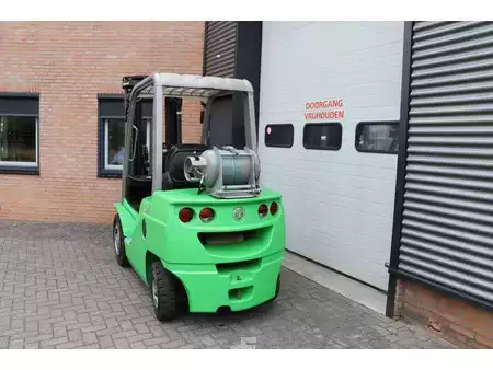 Chariots élévateurs diesel 2018  Cesab M325 M325 (2)