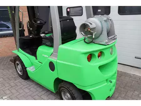 Chariots élévateurs diesel 2018  Cesab M325 M325 (8)