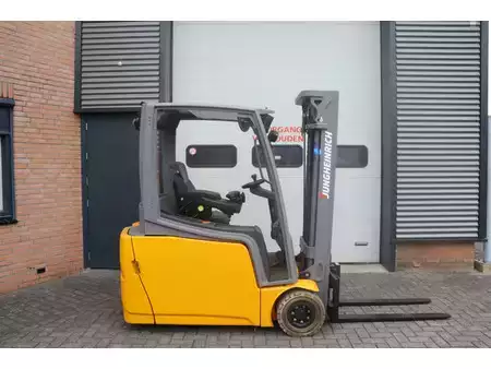 Diesel Forklifts 2016  Jungheinrich EFG216 EFG216 (1)