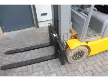 Diesel Forklifts 2016  Jungheinrich EFG216 EFG216 (13)
