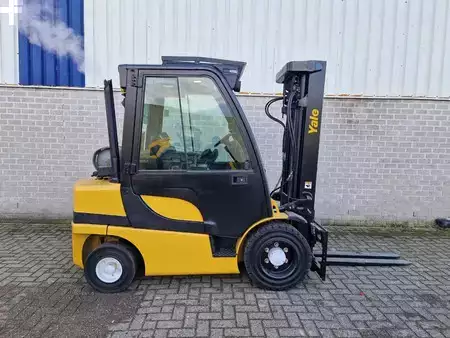 Diesel Forklifts 2013  Yale GLP30VX GLP30VX (2)