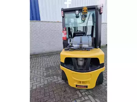 Diesel Forklifts 2013  Yale GLP30VX GLP30VX (3)