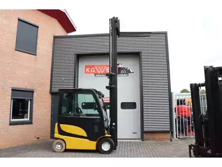 Wózki widłowe diesel 2011  Yale ERP25VL ERP25VL (13)