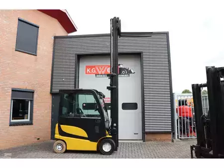Wózki widłowe diesel 2011  Yale ERP25VL ERP25VL (20)