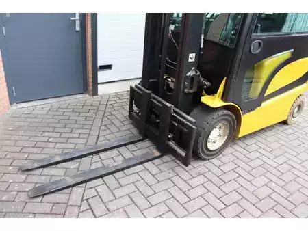 Wózki widłowe diesel 2011  Yale ERP25VL ERP25VL (3)