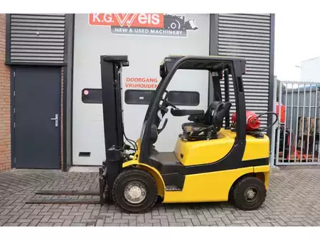Dieselstapler 2011  Yale GLP25VX GLP25VX (1)