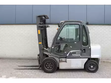 Dieseltrukki 2007  Nissan 30 30 (6)