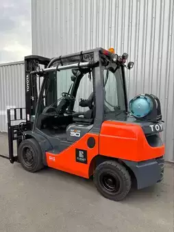 LPG Forklifts 2018  Toyota 02 8 FGF 30 (1)