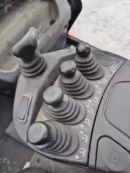 Empilhador diesel 2018  Linde H60D-03 (9)