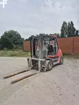 Empilhador diesel 2002  Linde H60D-02 (1)