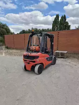 Chariots élévateurs GPL 2020  Linde H30T-01 (3)