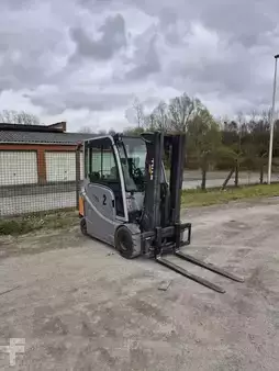 Electric - 4 wheels 2020  Still RX 60-25 (2)