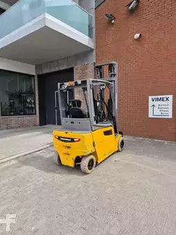 4-wiel elektrische heftrucks 2017  Jungheinrich EFG 320 (3)