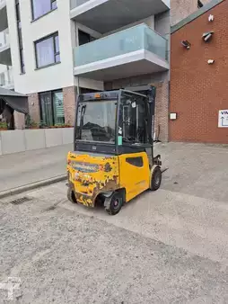 Eléctrico - 4 rodas 2014  Jungheinrich EFG425k (3)