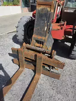 Telescopic forklift rigid 2009  Manitou MLT845 (9)