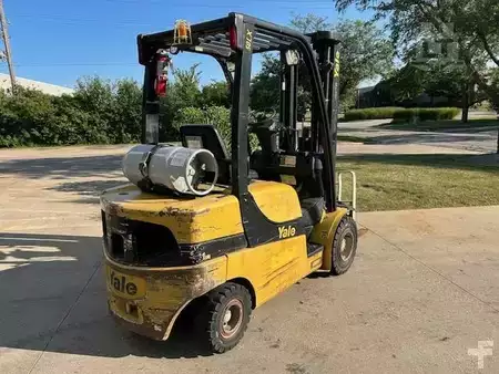 Propane Forklifts 2015  Yale GLP050LX (3)