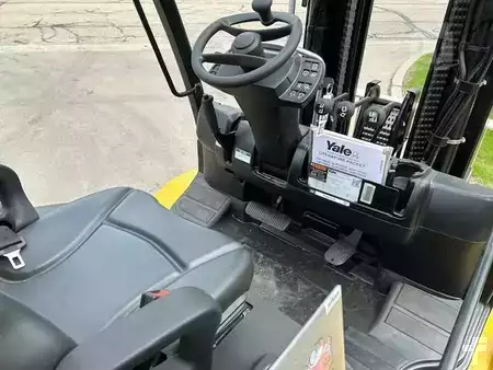 Propane Forklifts - Yale GLP155VX (10)