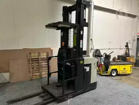 Order Picker 2006  CAT Lift Trucks NOR30P (1)