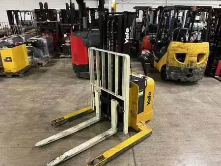 Pallet Stackers 2019  Yale MSW025LF (5)