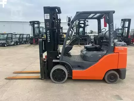Montacargas GLP 2018  Toyota 8FGC35U (1)