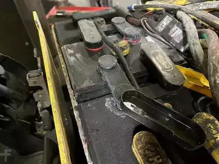 Montacargas Eléctrico (4 ruedas) - Hyster E65XN-40 (10)