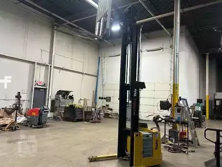 Pallet Stackers - Yale MRW030LE (1)