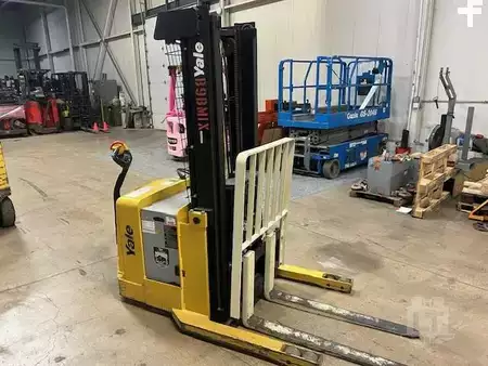 Pallet Stackers - Yale MRW030LE (10)