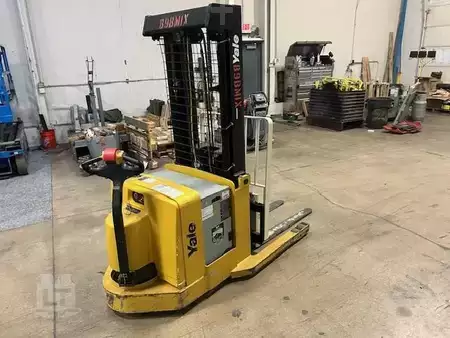 Pallet Stackers - Yale MRW030LE (11)