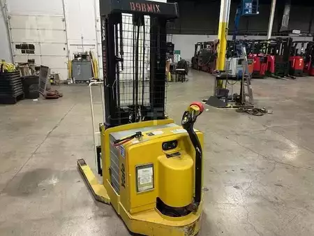 Pallet Stackers - Yale MRW030LE (7)