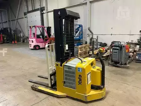 Pallet Stackers 2013  Yale MRW030LE (3)