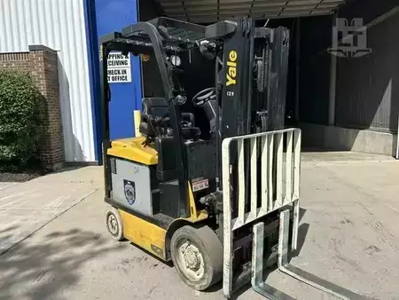 Montacargas Eléctrico (4 ruedas) 2021  Yale ERC045VG (4)