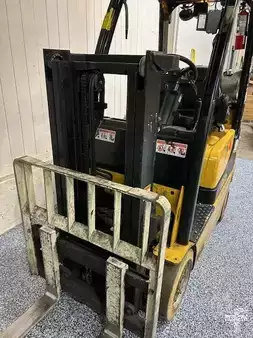 Propane Forklifts 2017  Yale GLC030VX (10)