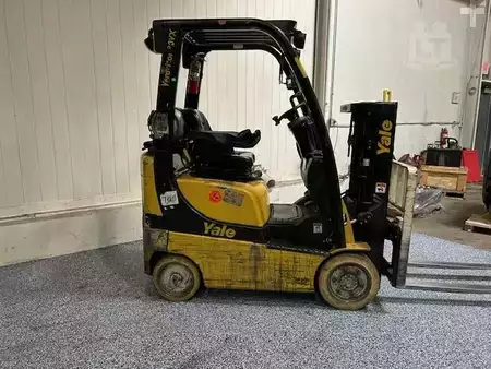 Propane Forklifts 2017  Yale GLC030VX (4)