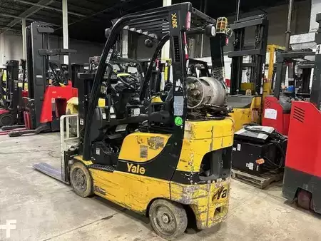 Propane Forklifts 2017  Yale GLC030VX (4)
