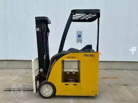 Reach Trucks 2022  Yale ESC035AD (1)