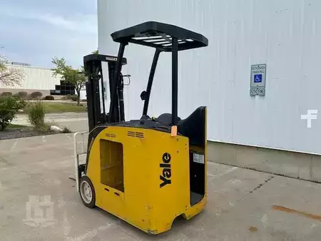 Reach Trucks 2022  Yale ESC035AD (3)