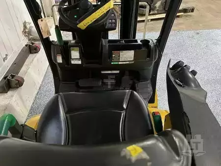 Propane Forklifts 2017  Yale GLC050VX (7)