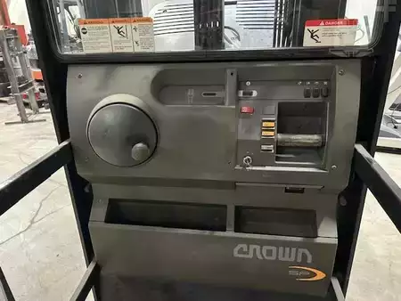 Order Picker 2002  Crown SP3020-30 (5)