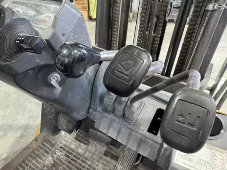 Propane Forklifts - CAT Lift Trucks C5000 (8)