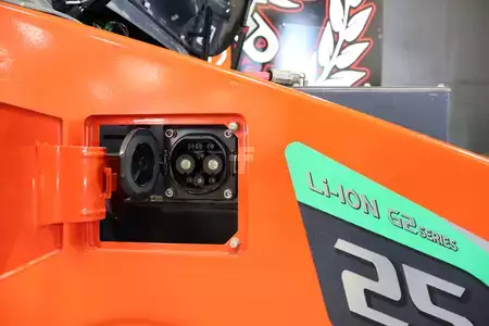 Montacargas Eléctrico (4 ruedas) 2026  Heli CPD25-KU1H (6)