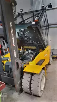 LPG heftrucks 2015  Jungheinrich TFG S80GE 360ZT (11)