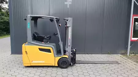 Elektro 3 Rad 2018  Jungheinrich EFG 220 (2)
