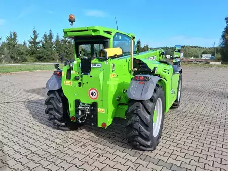Ładowarki teleskopowe 2026  Merlo TF33.7G (2)