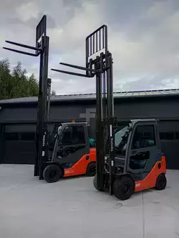 Carrelli elevatori GPL 2022  Toyota 02-8FGF15 (10)