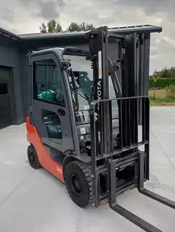 Carrelli elevatori GPL 2022  Toyota 02-8FGF15 (11)